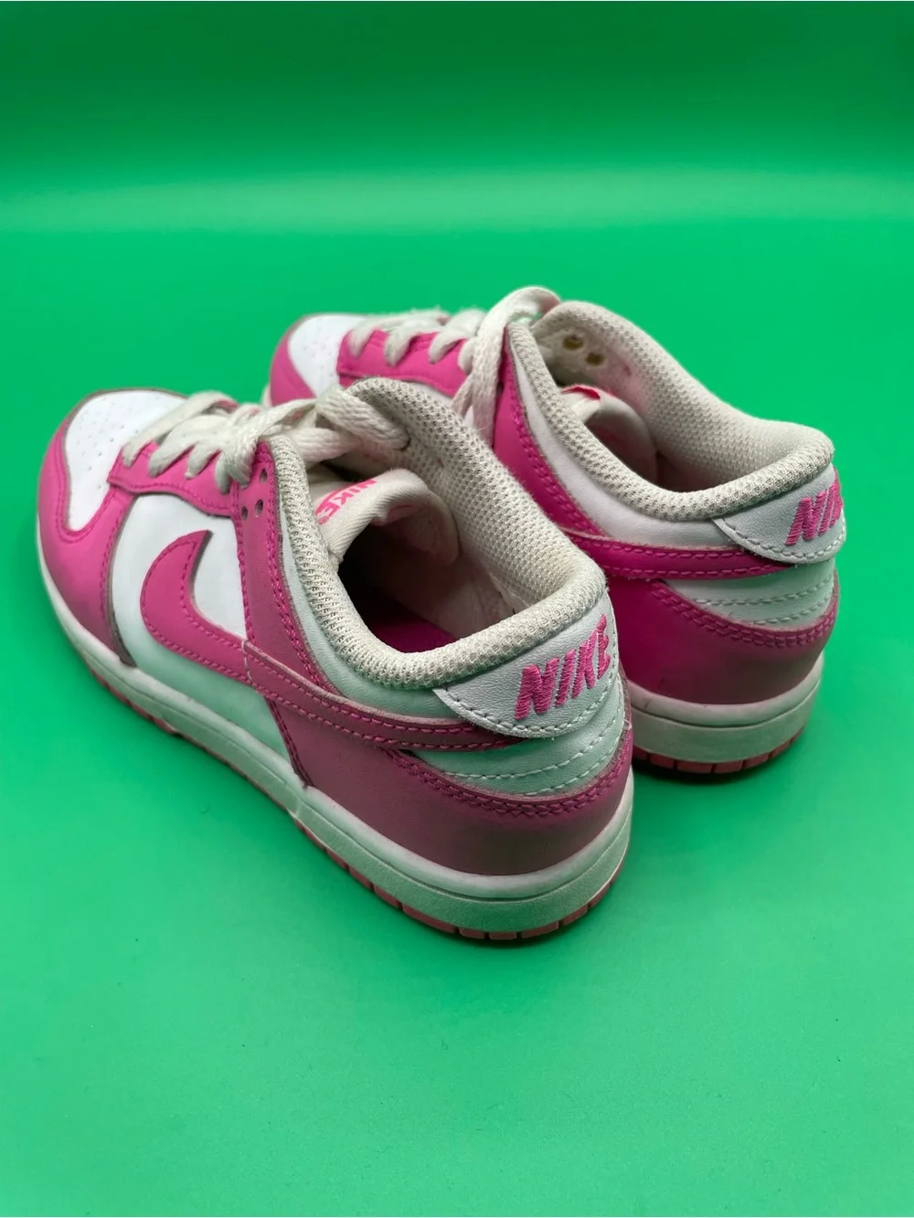 Nike Dunk Low GS Laser Fuchsia